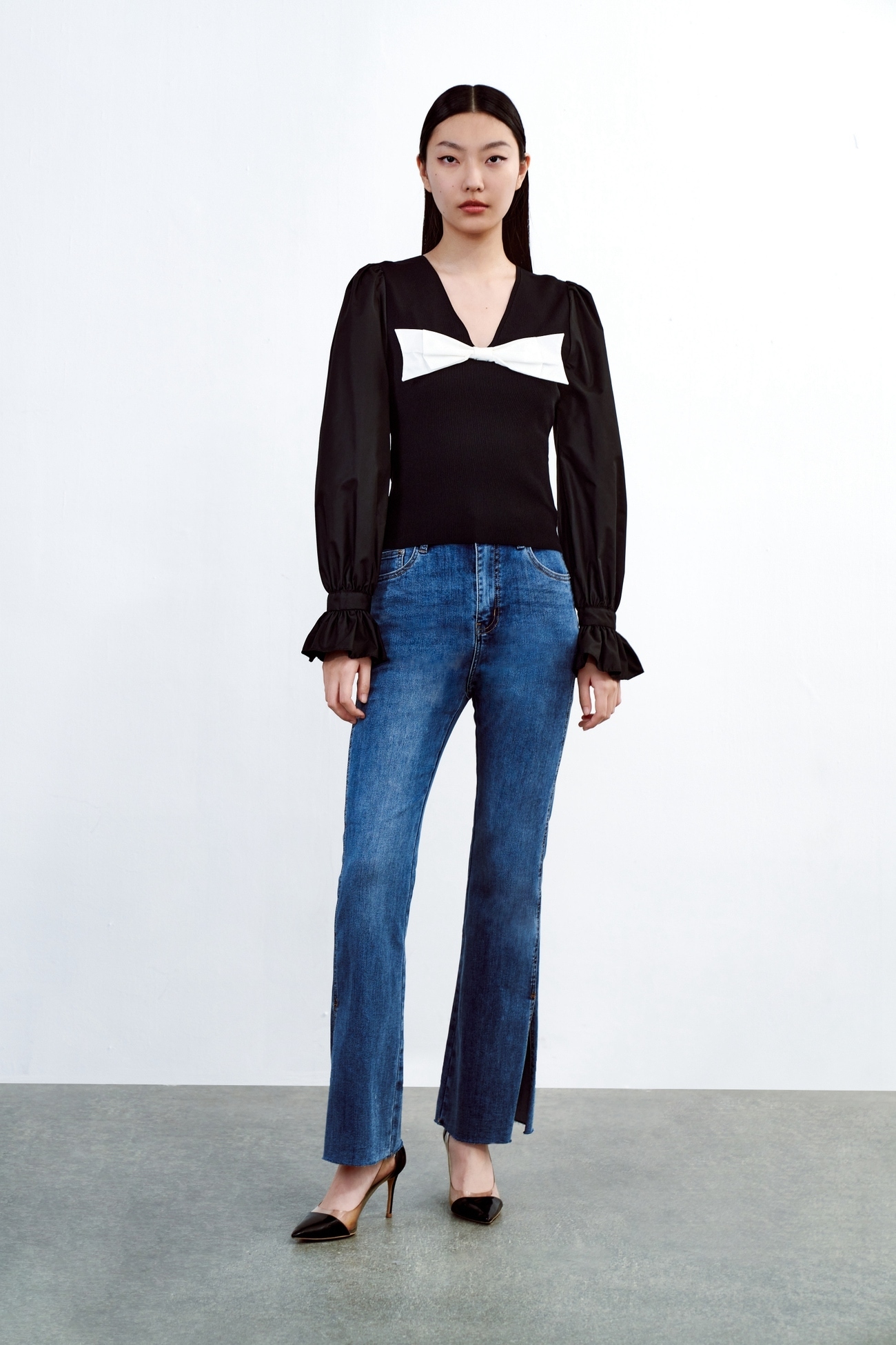 春 秋 婦人服 スウィート コントラストカラー ボウ タイト ニット Tシャツ スタイリッシュ ガーリー ブラック XS S M L XL トップス Tシャツ シャツ 袖あり 長袖 Vネック かわいい