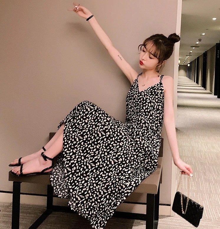 ロングキャミワンピース ワンピース フレアワンピース ロング ロング丈 袖なし Vネック プリーツ 大人可愛い シンプル カジュアル 大人 おしゃれ お洒落 大人可愛い 大人女子 こなれ感 柄 7,282円