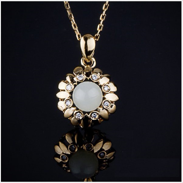 [HappyLooks]春川玉 幸せ（宮殿）メダルネックレス 韓国軟玉 チュンチョンオク鉱山 100％本物軟玉 玉名家 アクセサリー kj635