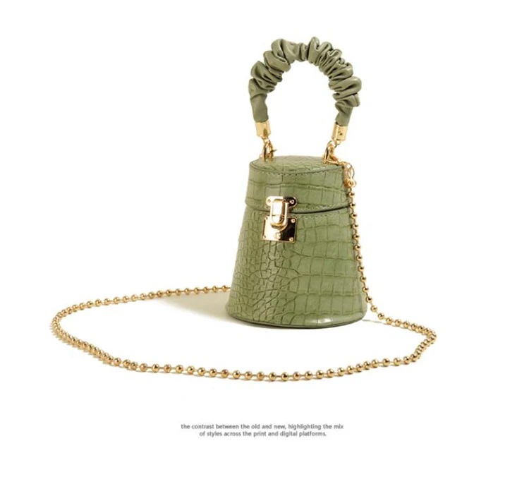 超人気インスタグラムで話題のチェーンバッグ　レディース 百掛け ミニ スモールバッグ 女性 ニュースタイル トレンド ファッション ニッチ デザイン クロスボディバッグ