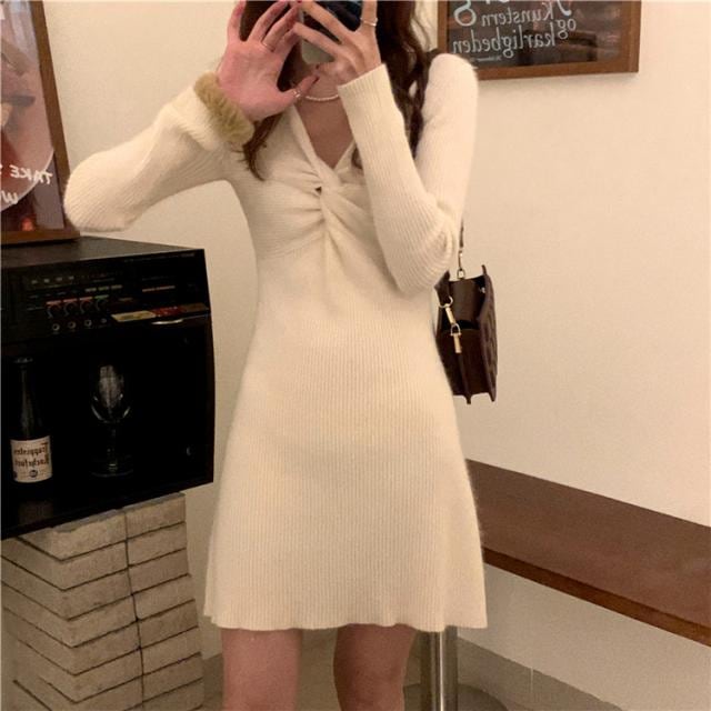 【短納期】1枚で着映えが狙える 春 新品 デザインセンス 個性 交差する キンク Vネック ニットワンピース スリム