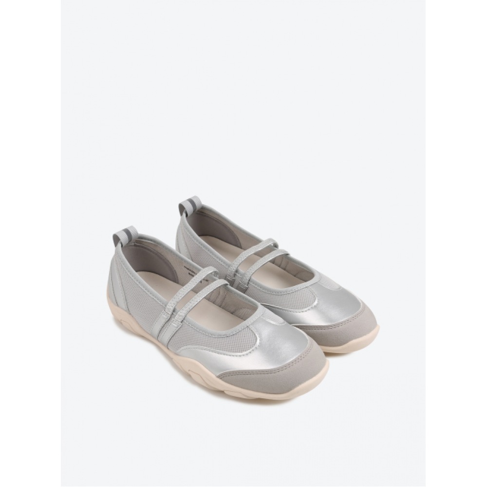 ショップオープンツーストラップフラットスニーカー HPWPDFA204