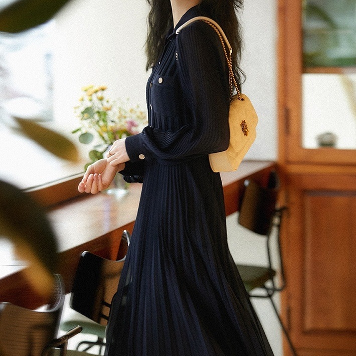 ワンピース ミディアム丈ワンピース シャツワンピース ミディアム丈 長袖 襟付き ハーフボタン ウエストマーク ポケット プリーツスカート かわいい 大人可愛い きれいめ シンプル 上品 おしゃれ