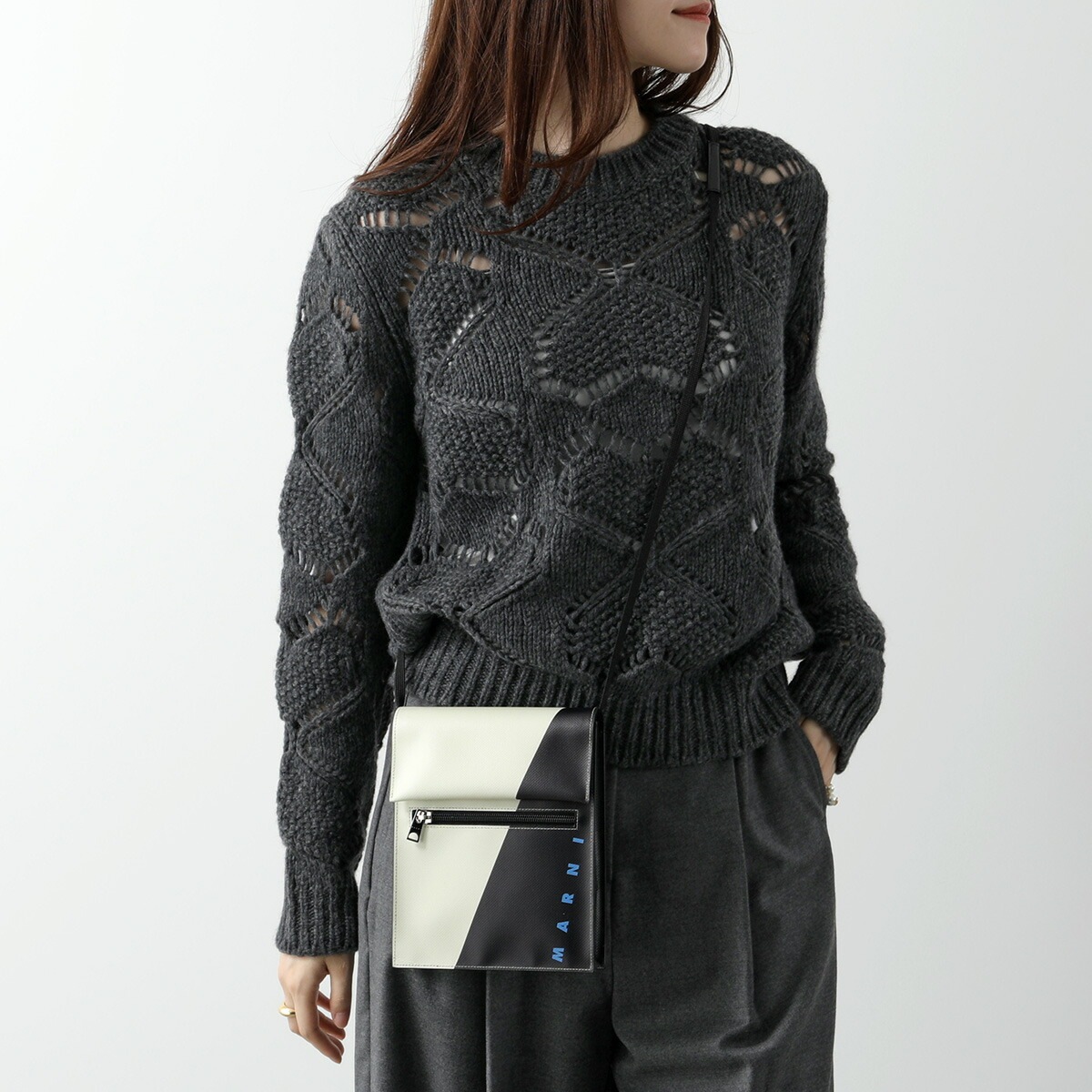 MARNI マルニ ショルダーバッグ TRIBECA トライベッカ SBMQ0036A2 P7948 レディース クロスボディ ポーチ ロゴ バイカラー 鞄 ZO824