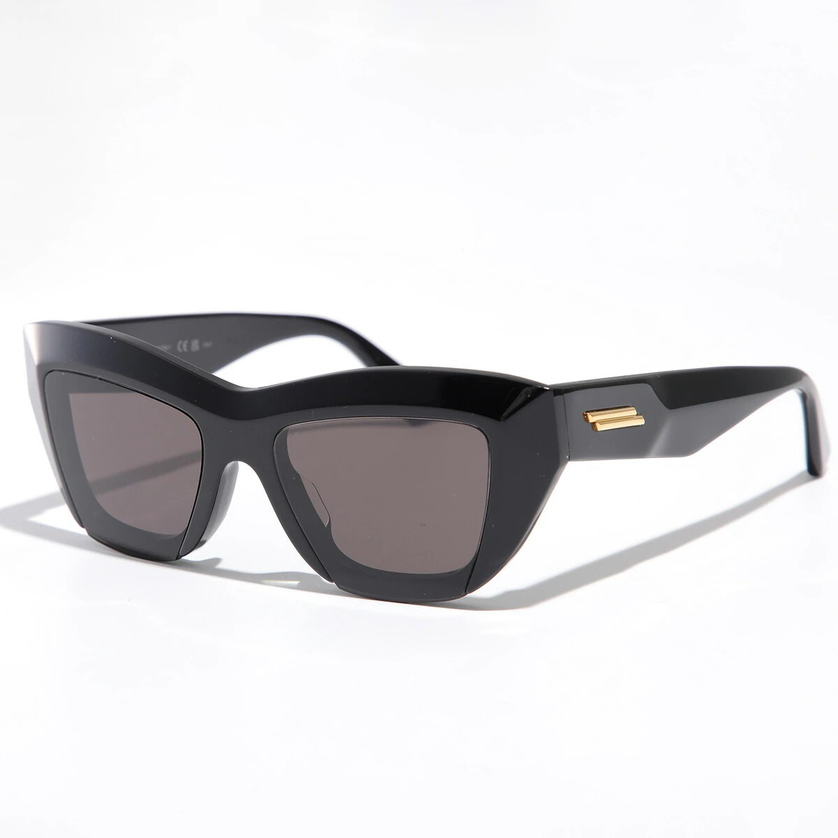 BOTTEGA VENETA ボッテガヴェネタ サングラス BV1218S レディース メンズ キャットアイ型 セルフレーム フルリム ロゴ アイウェア 001/BLACK-BLACK-GREY 【m 25,125円