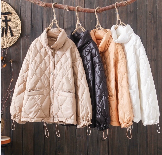 モテコーデ カラー豊富 アウター シャンパー 袖あり 長袖 ポケット 前開き 光沢感 ボタン キルティング かわいい 可愛い きれいめ シンプル カジュアル おしゃれ お洒落 かっこいい