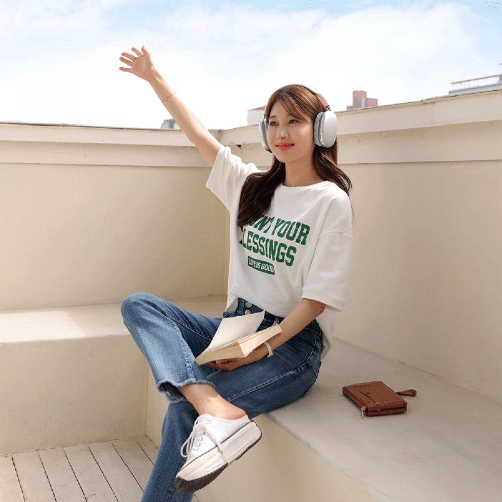 クリック＆ファニーユアーズレタリングスウェットシャツ