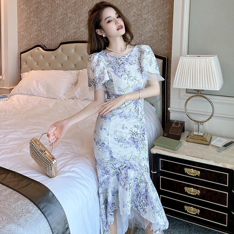 エレガント　花柄　ワンピース　ドレス　膝丈　フォーマル 着痩せ 大人　女子会 発表会　二次会　結婚式　お呼ばれ パーティー セレブ 女優 同窓会　お茶会　デート