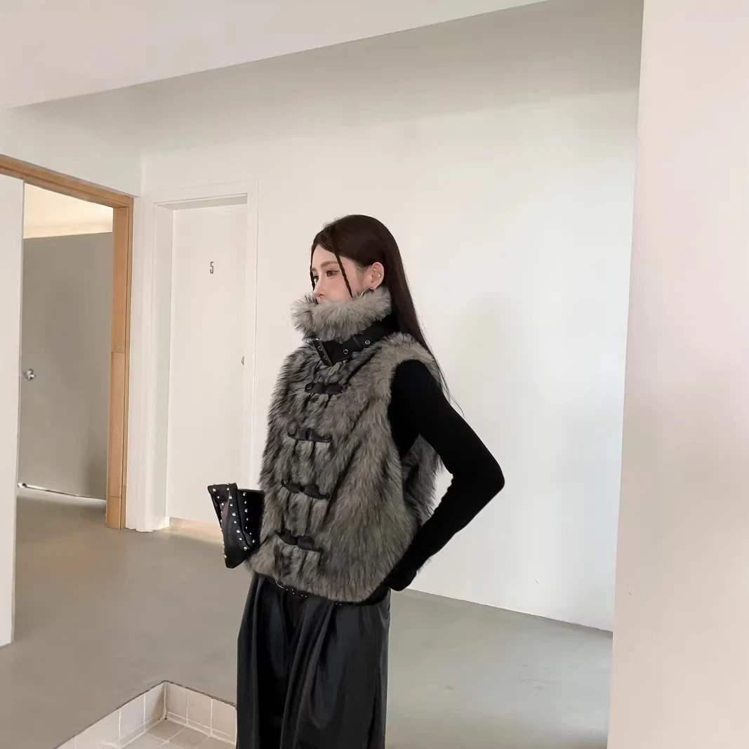 スタンドカラーファーエコファー ショート丈スリムノースリーブアウター ベスト