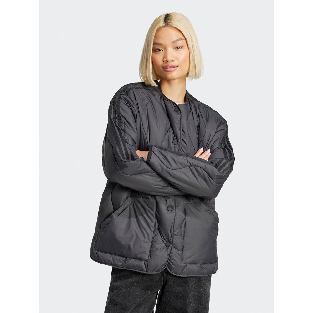 アディダスキルトライナー