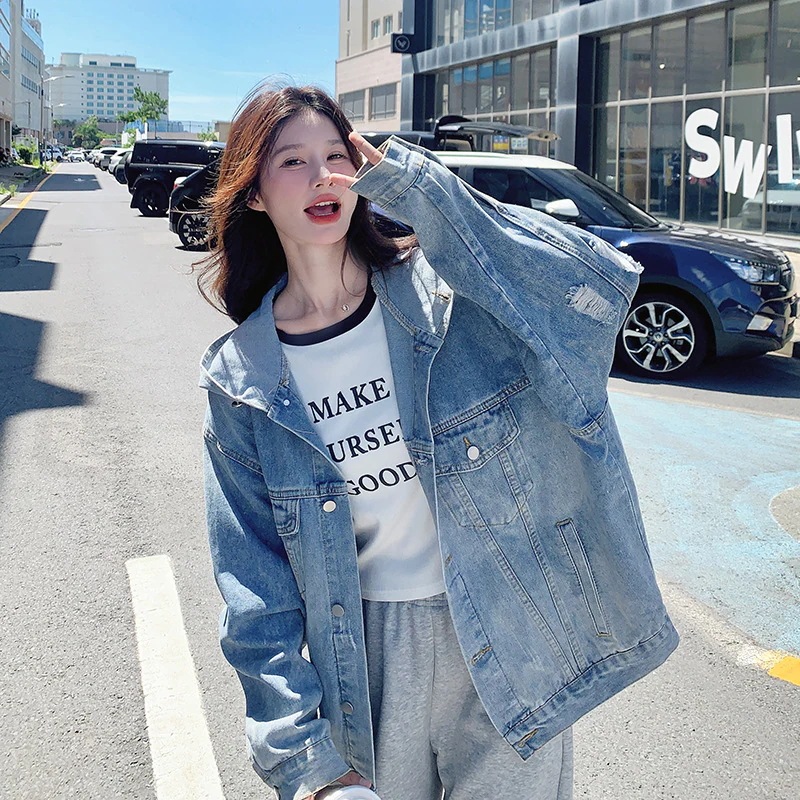 何百ものカジュアルブルーデニムフード付きショートジャケット女性秋2024新しい甘いクールな部門揚げストリート小さいサイズのトップス