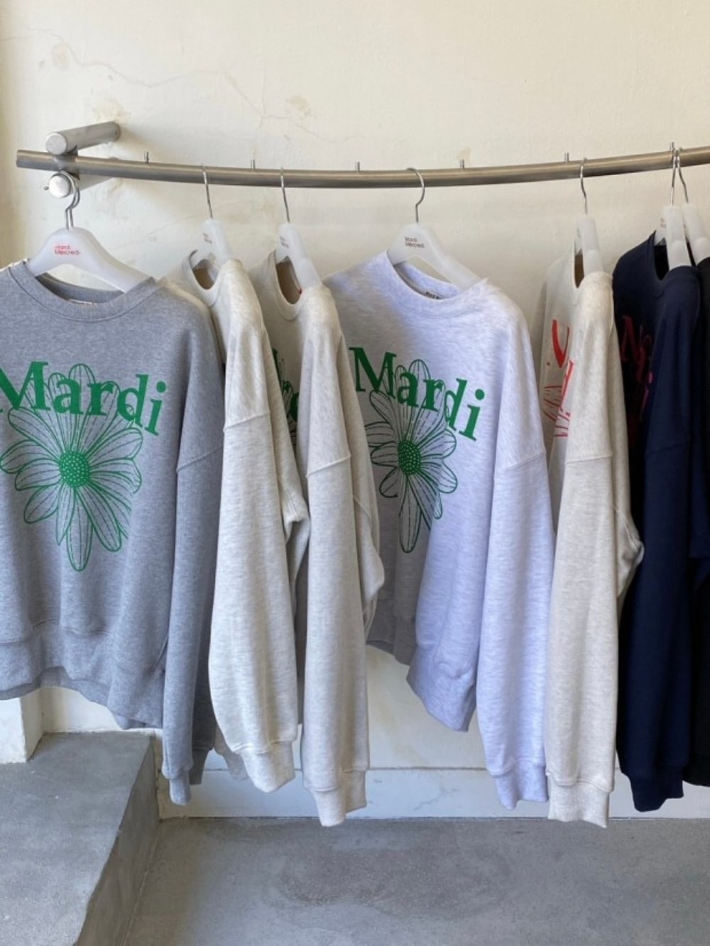 [クーポン贈呈THE FLOWER SWEATSHIRトレーナー10種/韓国ファッション/パーカー/セーター