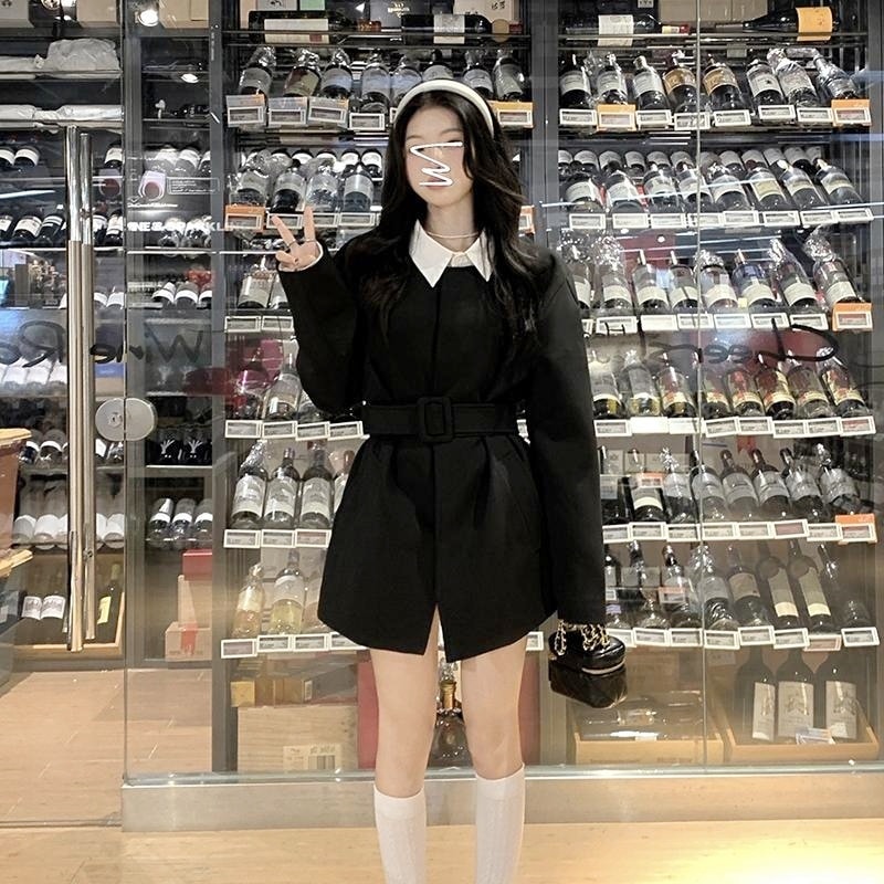 アウター コート ブルゾン ショート丈 長袖 Uネック ウエストマーク 大人女子 こなれ感 ラブリー 個性的 ブラック S M ガーリー シック パーティ イベント クール モード系 エレガント