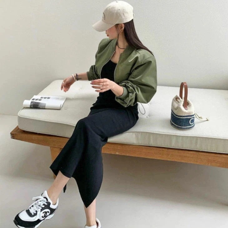 ミリタリー ショート丈 ジップアップ MA-1 ブルゾン ジャケット アウター 羽織り くしゅくしゅ袖 無地 可愛い カジュアル シンプル きれいめ 秋 冬 レディース 韓国ファッション