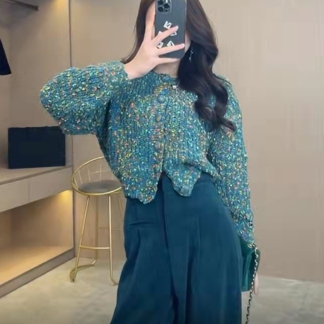 トップス ニット セーター カーディガン もこもこ 手編み風 暖かい 羽織物 リブ編み ショート丈 ラウンドネック ボタン 女らしさ 新作 春 長袖 ストレートタイプ ショート丈 カジュアル