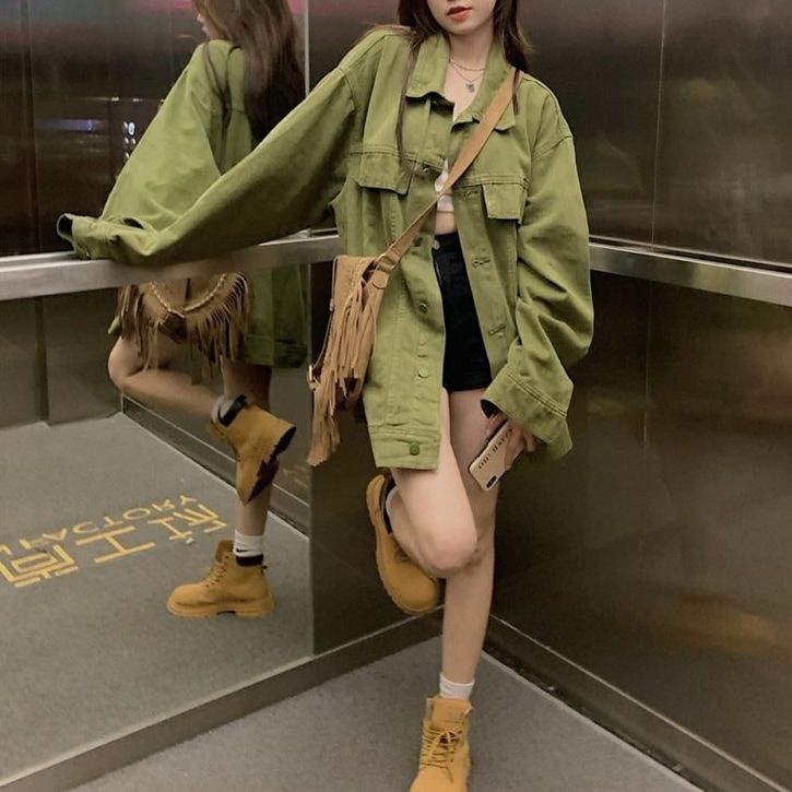 デニムジャケット羽織物アメリカンヴィンテージ香港スタイルシックグリーン レディース春秋無地ポロカラー長袖ルーズフィットポケットボタン ストリート ミドル丈 メンズライクマニッシュビッグシルエット