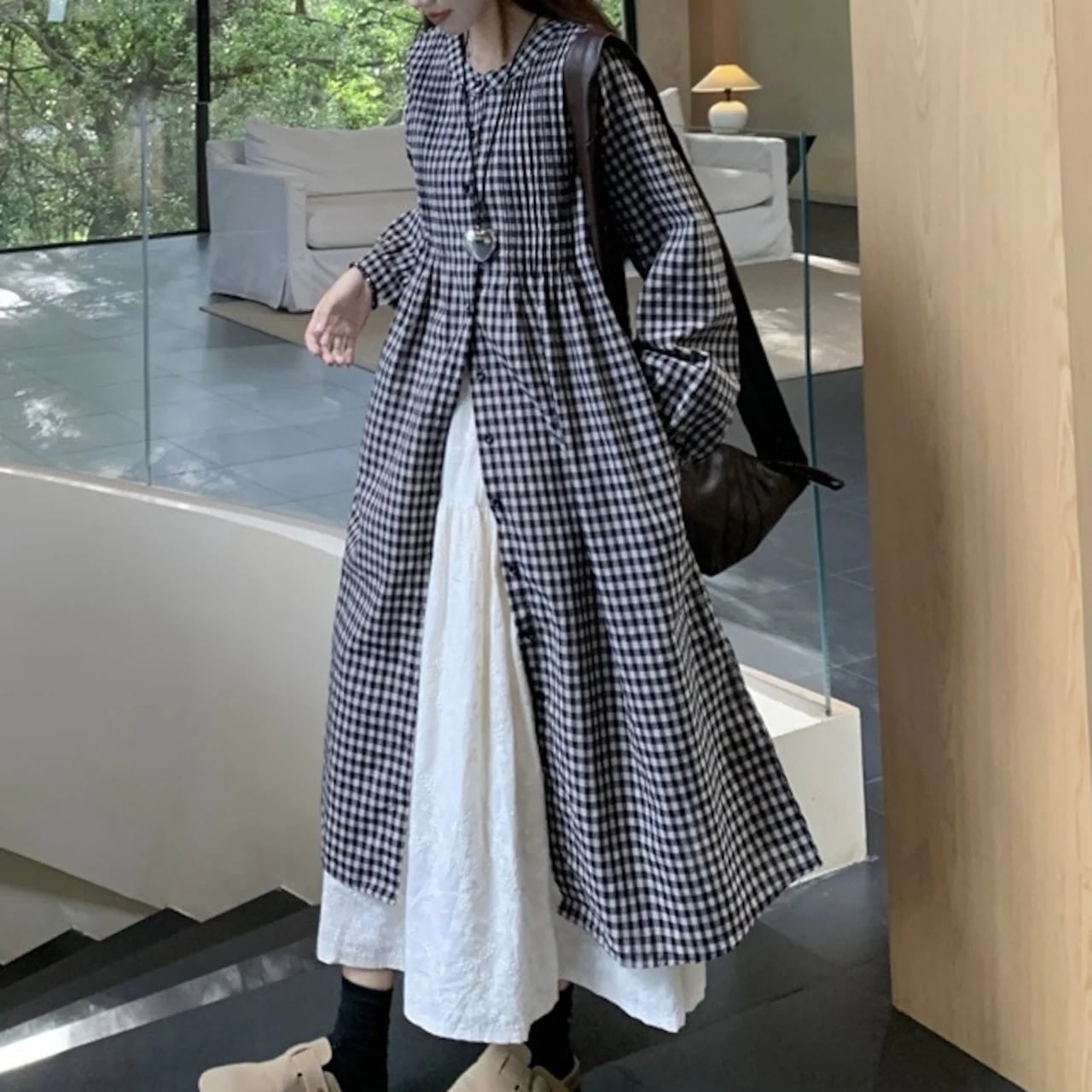2024春夏ワンピース シャツ ロング丈 ボタン ラウンドネック ギンガムチェック 美脚効果 脚長効果 細見え 秋 黒 ブラック おしゃれ かわいい 韓国ファッション レディース お出かけ安い 5,369円