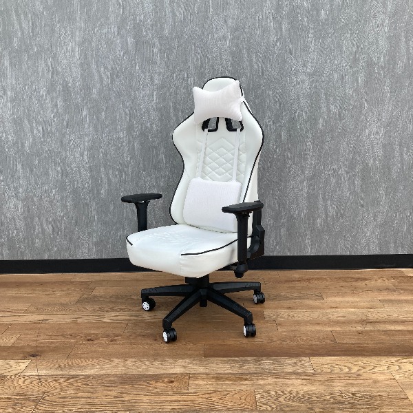 ゲーミングチェア ホワイト 長時間作業にも快適！
