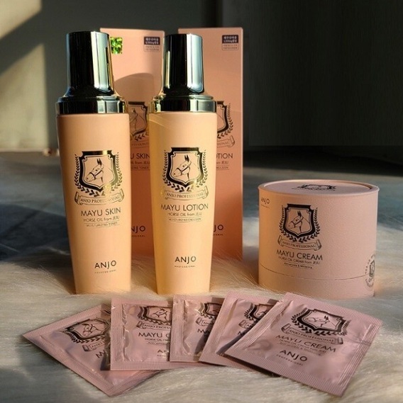 馬油 基礎 3点セット スキン+ローション+クリーム+プレゼント / 品切れ大乱 韓国化粧品