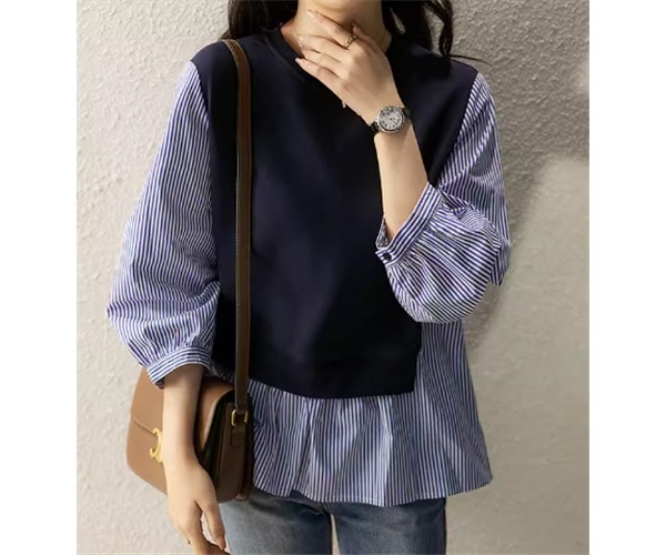 重ね着風 フェイクツーピース レディース トップス シャツ プルオーバー ミドル丈 長袖 ボリューム袖 バルーン袖 ランタンスリーブ ラウンドネック ドッキング かわいい 大人可愛い きれいめ