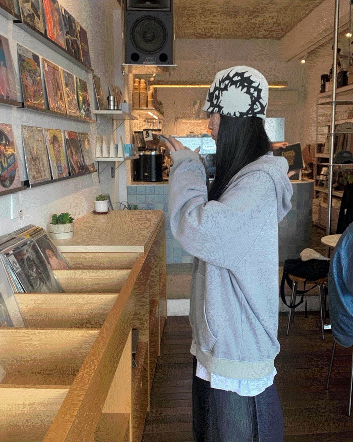 Pigment over hood jumper 5,375円