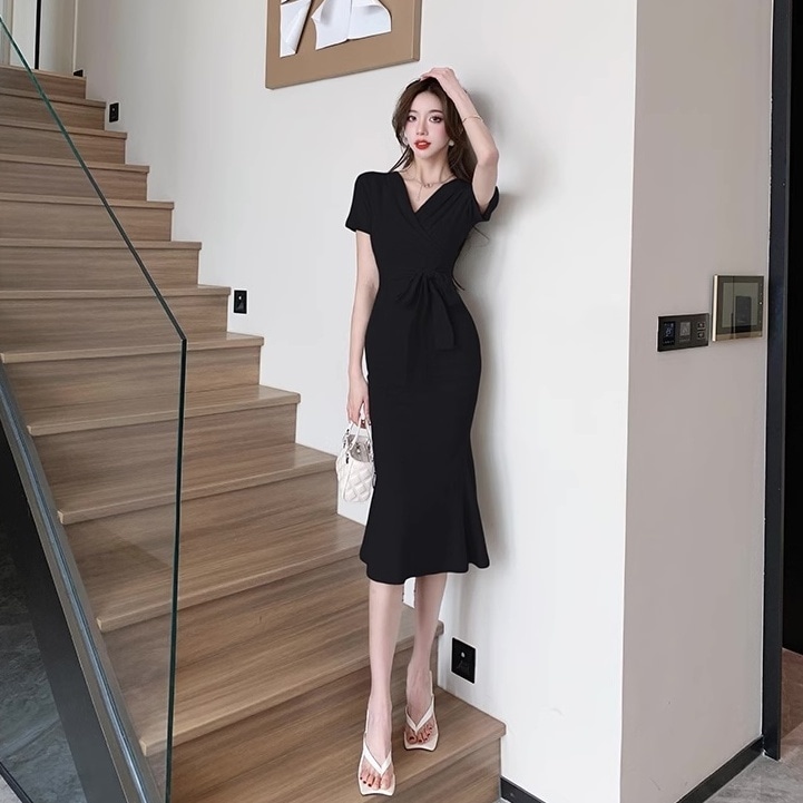 ワンピース マーメイドスカート ロングスカート 膝丈 半袖 Vネック 襟なし タイト スリム 細身 マーメイド リボン ウエストマーク ウエストリボン ハイウエスト 伸縮性 大人可愛い きれいめ 4,932円