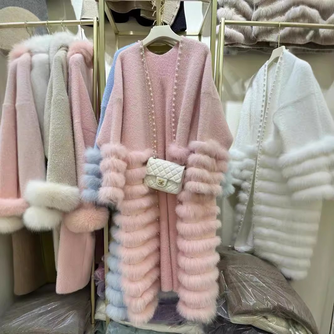 ファーコート レディース 毛皮コート ロングコート ミンク風 フォックス襟 フェイクファー 高級 上着 ふわふわ おしゃれ 防寒 アウター 冬新作 名媛風のスタイルで特別な日やパーティーにおすすめ 21,960円