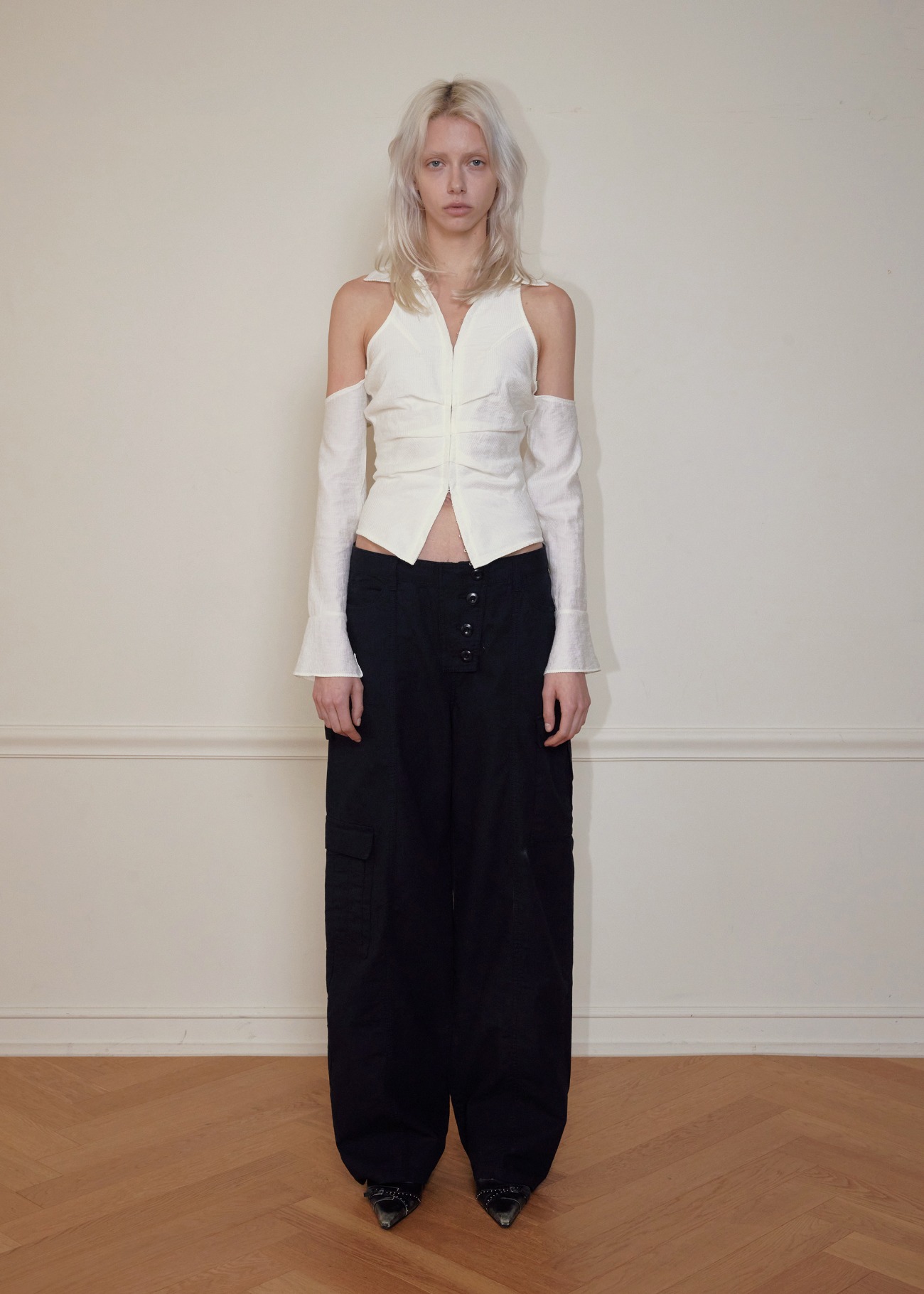 【bohemseo】 SHOULDER HOLE COLLAR BLOUSE, IVORY 正規品