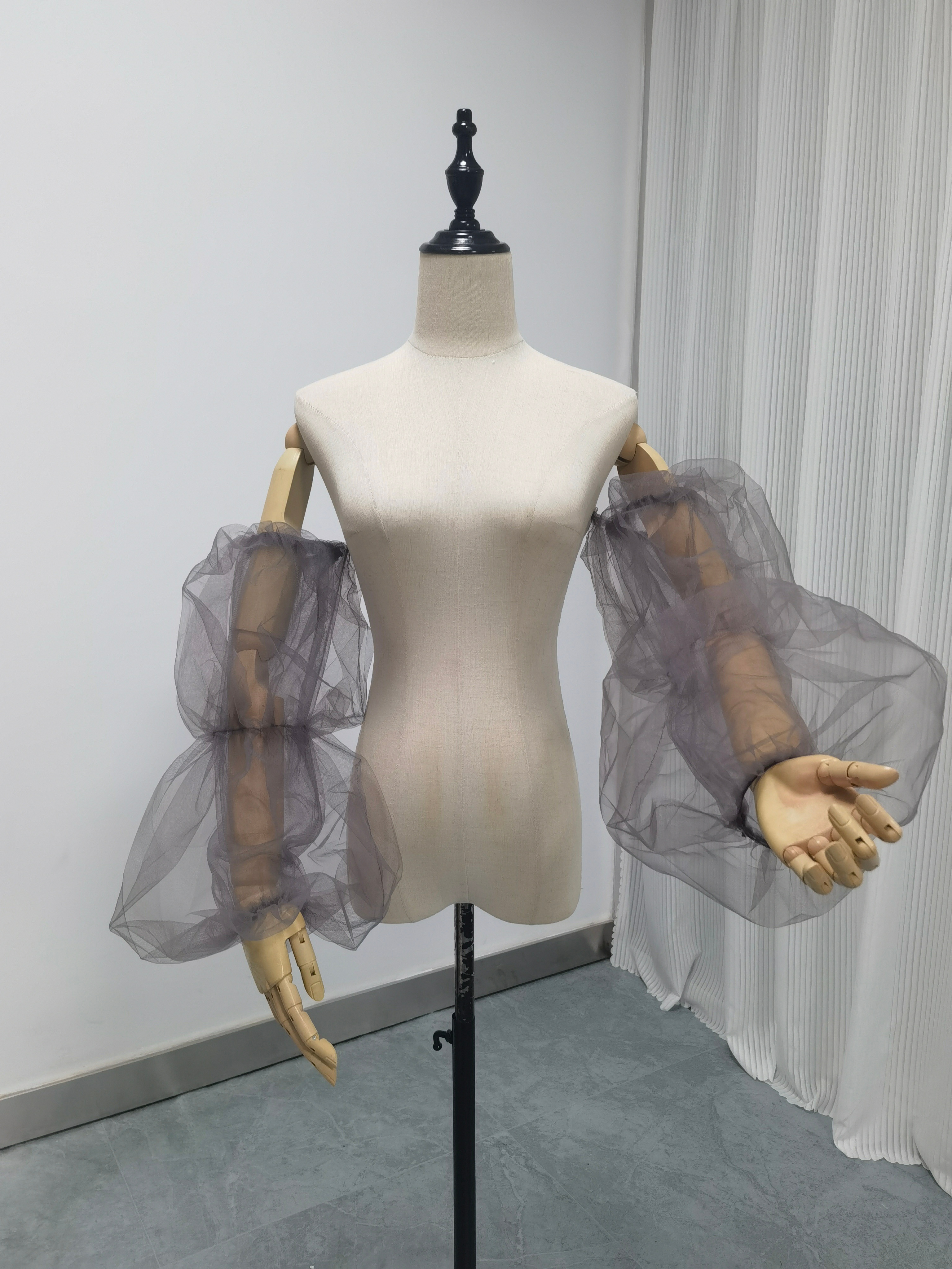 ブラック シースルー袖 ソフトチュール ストレッチ 可愛い カラードレス