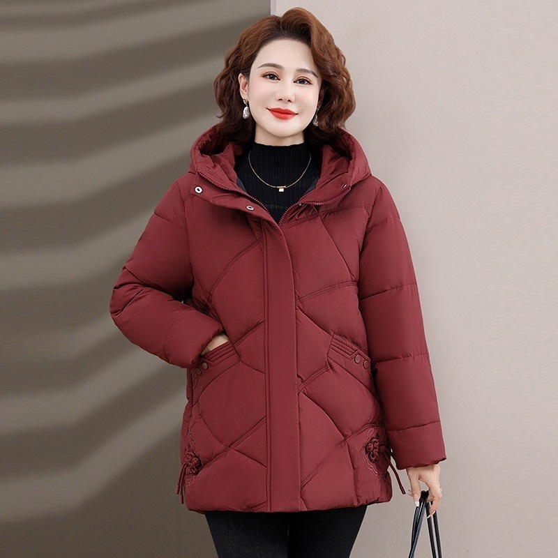 中老ダウン綿服女性はゆったりとしていて小さい子洋中でお母さん冬大きいサイズコートを厚くします