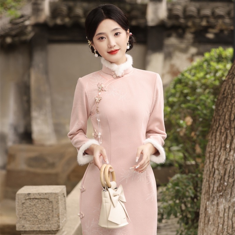 2025豪華な濃厚な複合された複雑な柔らかい雪片ベルベットサイド8ボタン長いチョンサム毎日のチョンサム