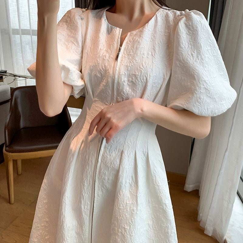 ワンピース ロングワンピース ロング丈 パフスリーブ ぽわん袖 韓国 レディース オルチャン ラウンドネック Aライン 可愛い 半袖 ボリューム袖 スリット 白 黒 ブラック ホワイト