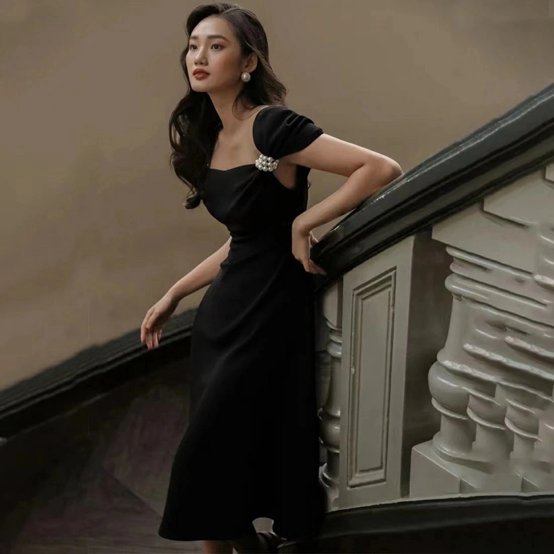 【急速出荷!】ドレス パールビジュー飾り ワンピース 半袖 キャップスリーブ風 レディース 半袖 膝丈 ひざ丈 可愛い きれいめ カジュアル 着痩せ 夏用 おしゃれ 春 夏 結婚式 パーティー フォー