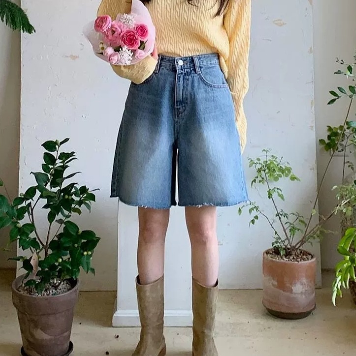 レディース パンツ ボトムス ワイドパンツ ミニ ショート 膝上 ワイドショート ワイド セミフレア Aライン ルーズフィット ファスナー ポケット ハイウエスト カットオフ デニム ブルーデニム