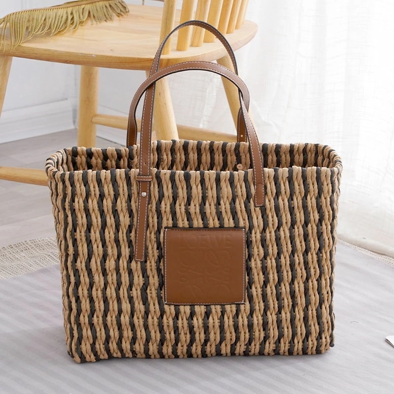 ストローバッグ 大容量 夏 おしゃれ レディース 海 トートバッグ かごバッグ リゾート 旅行 通勤 大人 お出かけ 草編みバッグ かわいい ビーチ 麦わらバッグ 手提げバッグ バッグ 母の日 贈り物