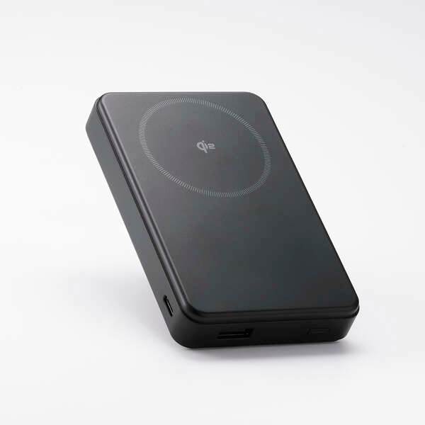 Qi2ワイヤレスモバイルバッテリー DE-C67-10000BK 大容量 USB PD 対応 type-C usb-A 入出力 ブラック おまかせ充電 急速充電 日本メーカー