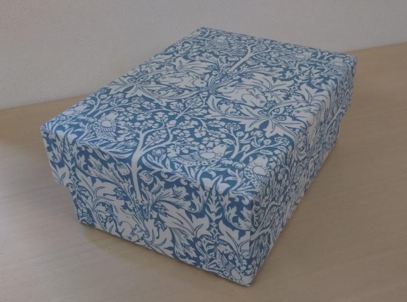 ソーイングボックス　カルトナージュ (ウィリアムモリス)ブラザーラビット