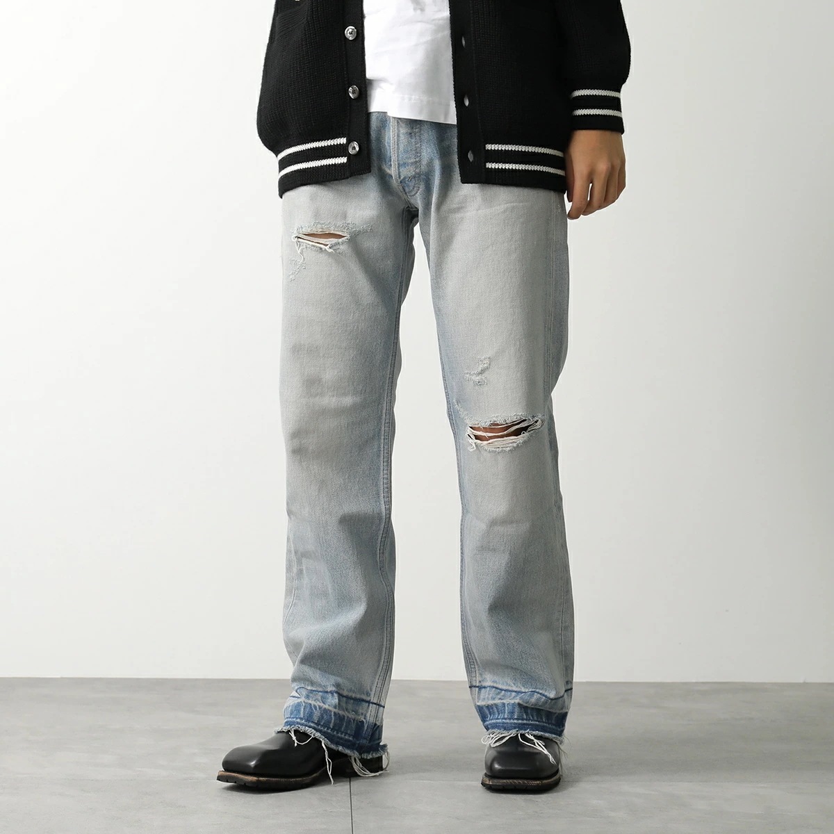 CELINE セリーヌ デニムパンツ Wesley ウェズリー 2N785033S.CAU3 メンズ ジーンズ ダメージ ウォッシュ ローライズ ルーズフィット カットオフフリンジ 84,240円