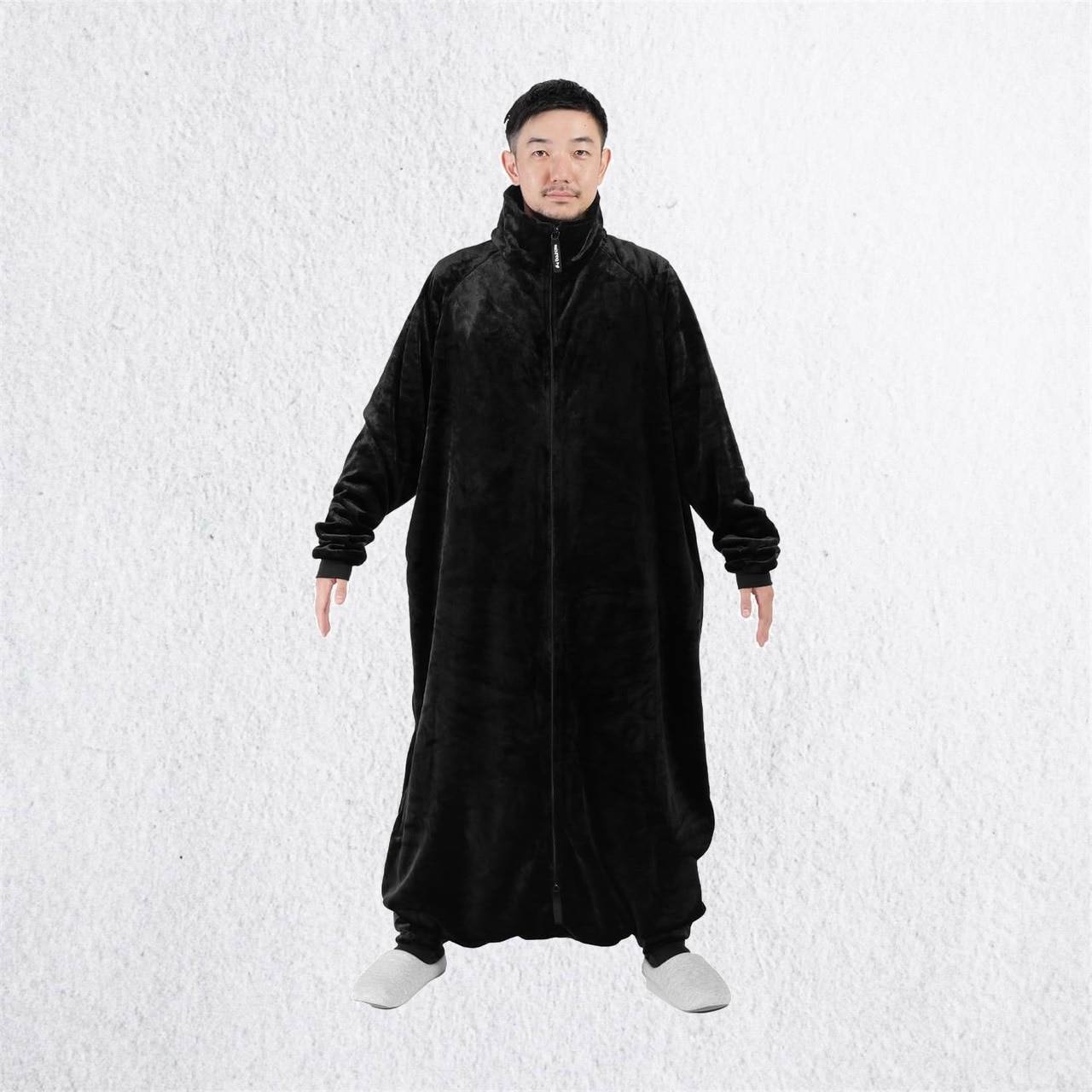 Bauhutte(バウヒュッテ) はだけない着る毛布 ブラック Lサイズ HFD-HB25-L-BK 『ダラダラごろ寝でもはだけないぬくもりを逃さない』 2025モデル 冬用 部屋着 ルームウェア メ