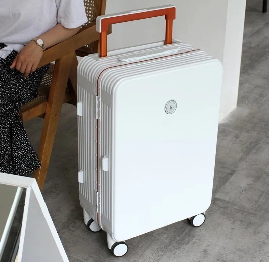 キャリーケース スーツケース 旅行バッグ 超軽量 360万向輪 TSAロック搭載 1泊-3宿泊 出張 通学 旅行