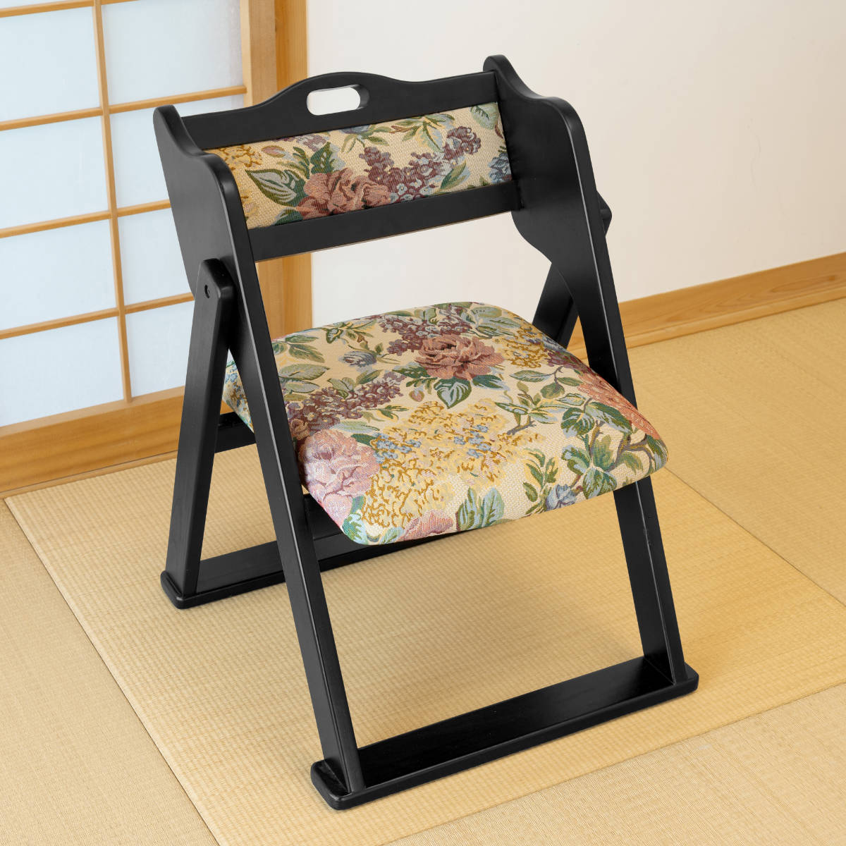お座敷チェア 座面高36cm 座椅子 折りたたみ椅子 花柄 チェア いす 椅子 コンパクト 折りたたみチェア 仏事 法事 仏具 仏前 仏壇前 冠婚葬祭 黒 和室 お座敷 木製