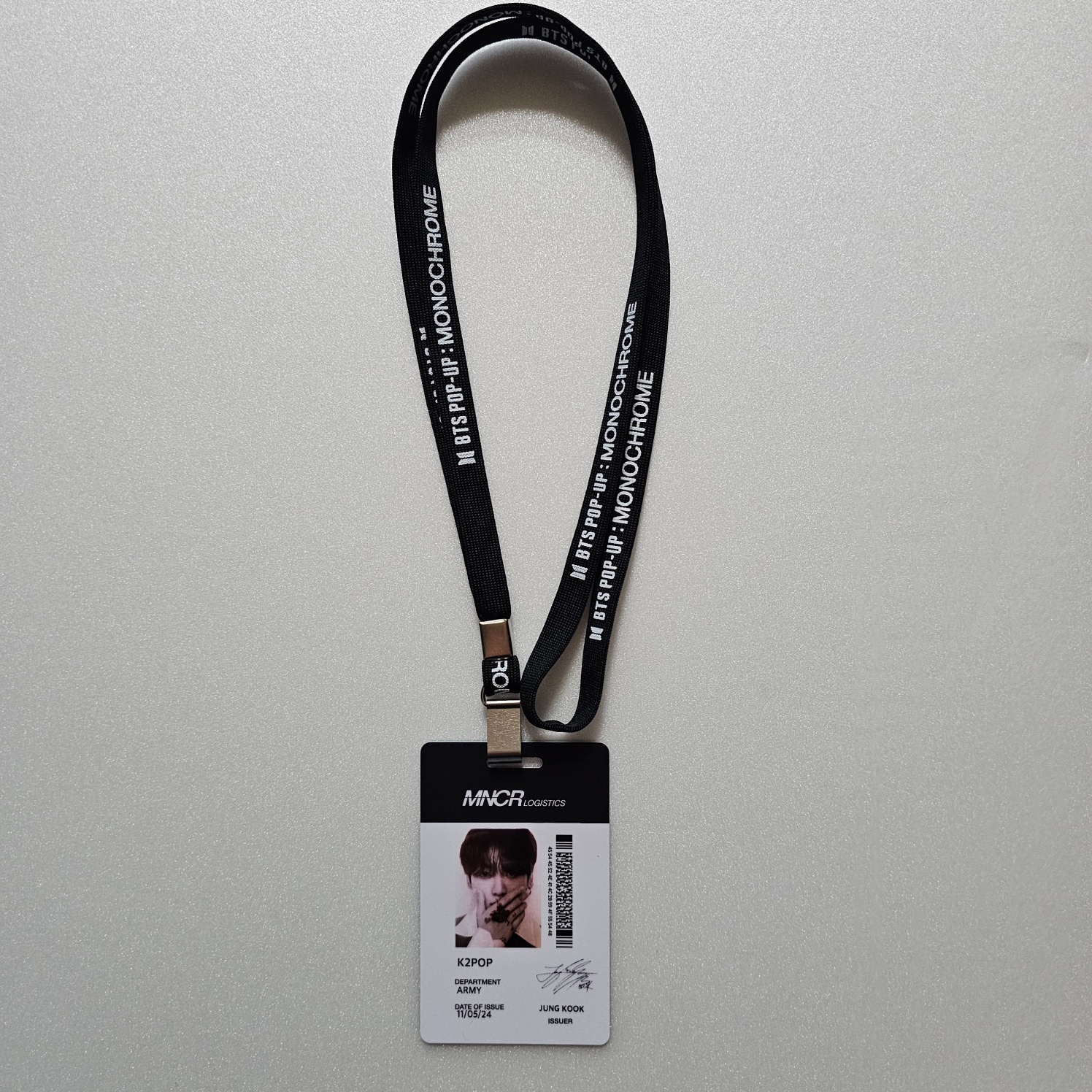 [公式] BTS POP-UP [MONOCHROME] Promotional VISITOR CARD + LANYARD