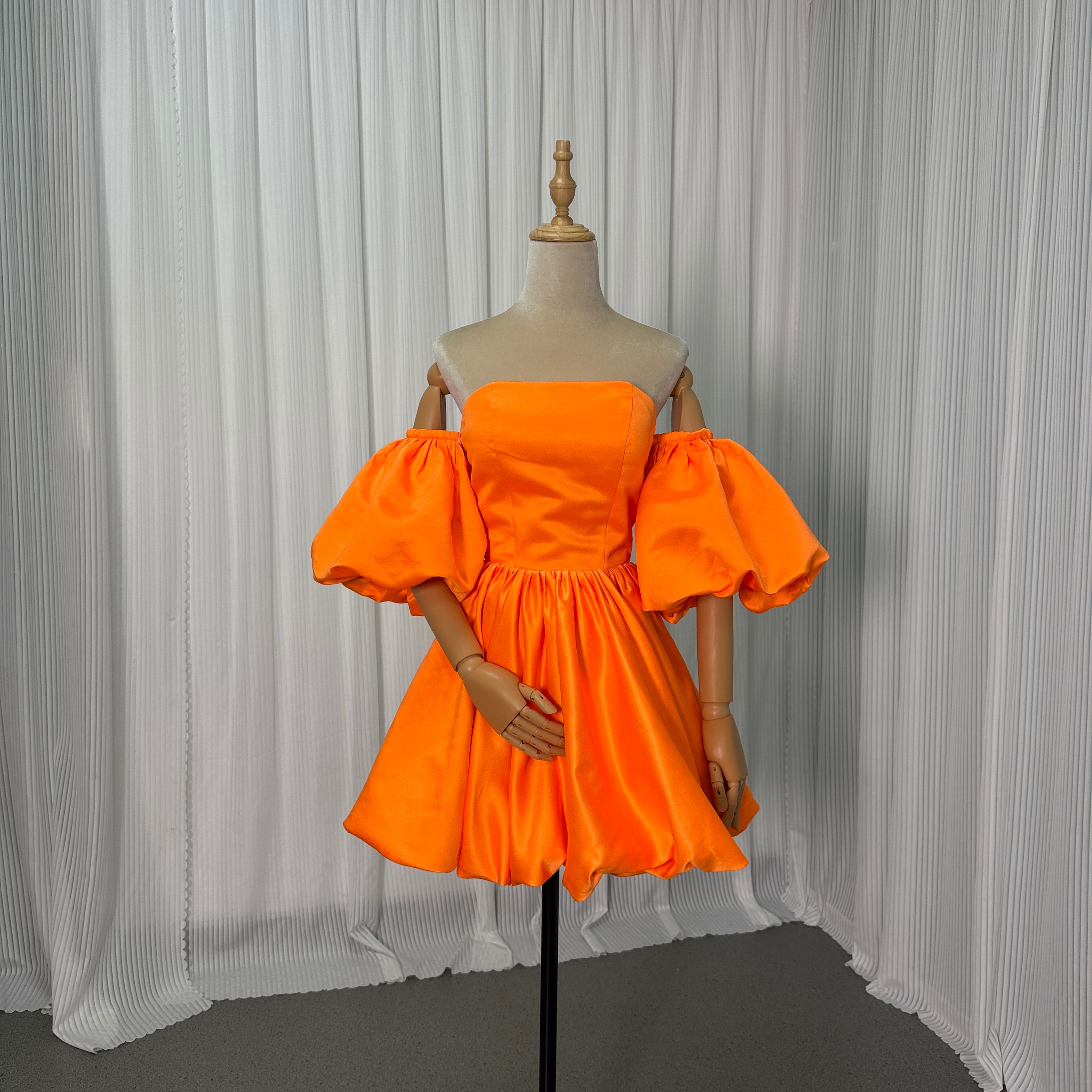 カラードレス オレンジ フレア袖 編み上げ 目立つ 色直し ミニドレス 前撮り