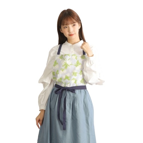 山野草 野菜花 ハーブ をモチーフしたドレスエプロン アオノツガザクラ柄 D-0001 リネン素材 肩紐落ちない ギャザー入りで動きやすい 着たまま外出可能 刺繍エンブレム 140cm-160cm