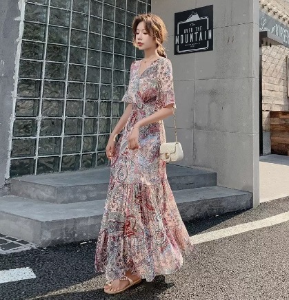 エスニック柄半袖ロングワンピース Vネック 半袖 Aライン ロング丈 シフォン パフスリーブ かわいい 可愛い きれいめ シンプル カジュアル 上品 おしゃれ かっこいい レトロ アジアン