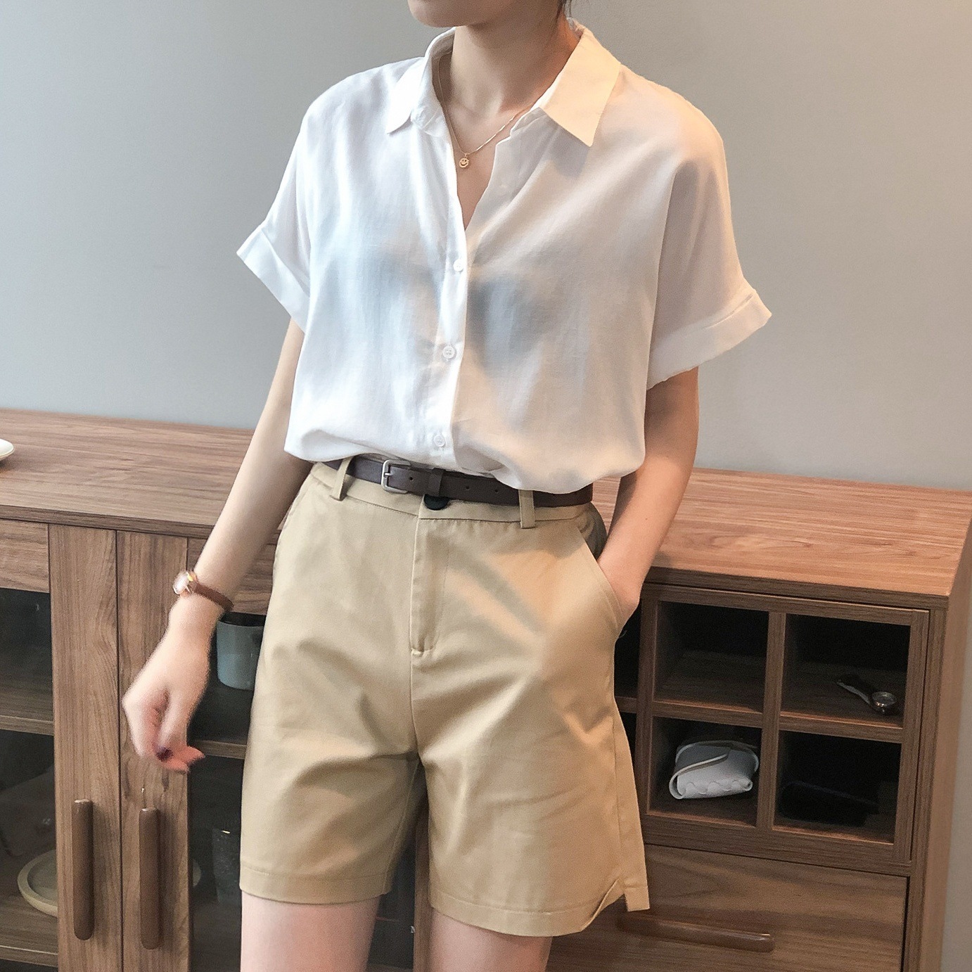 トップス シャツ ブラウス 白シャツ 白トップス 半袖 襟付き かわいい 大人可愛い きれいめ 4,950円