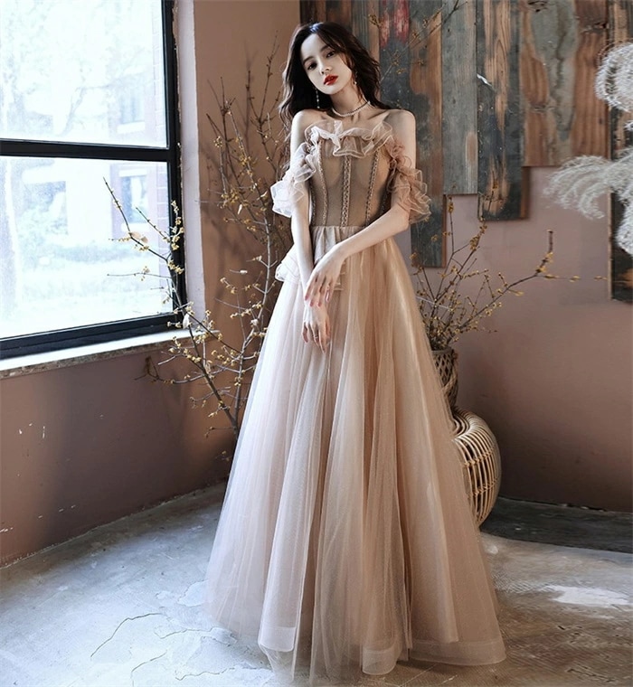 カラードレス 演奏会 カラードレス ゴールド 二次会ドレス 演奏会ドレス 結婚式 花嫁ドレス ブライダル 前撮り 披露宴 キラキラ コンサート イブニングドレス カクテルドレス パーティードレス ピア