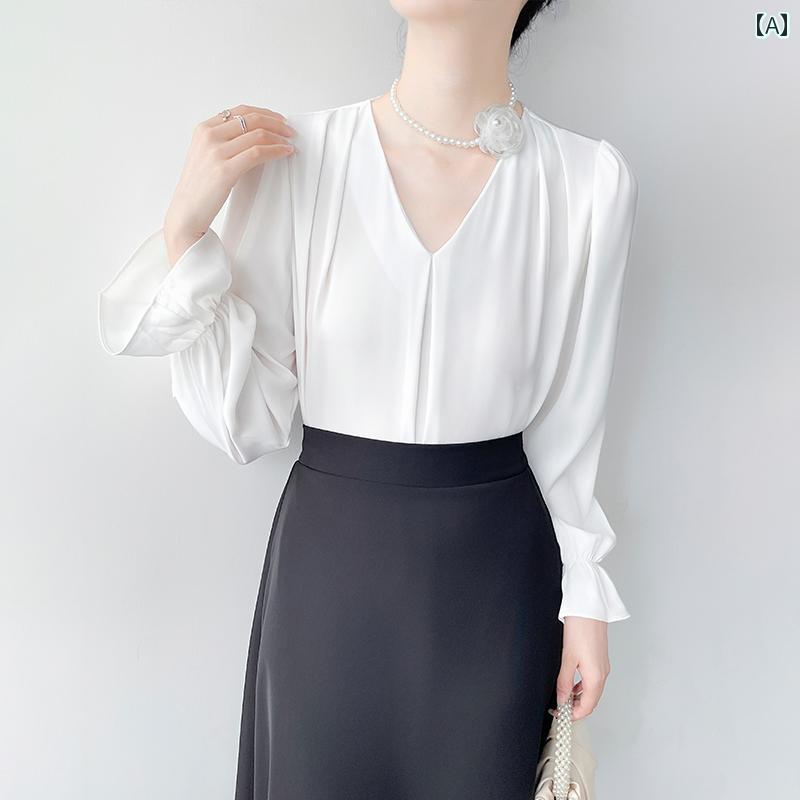 レディース シャツ ブラウス 長袖 春秋 白 薄ピンク Vネック デザインプリーツ フラワー装飾パールネックレース フレンチスタイル フレア袖 プルオーバー 上品 エレガント スタイリッシュ クラシッ