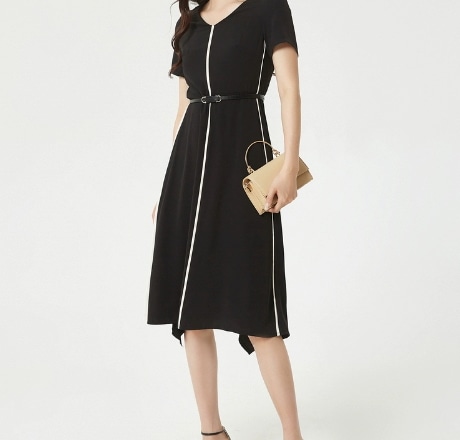 ワンピース ミディアムスカート 半袖 Uネック Aライン センターライン かわいい 上品 おしゃれ お洒落 かっこいい レトロ 大人女子 こなれ感 主役級 夏 20代 30代 レディース 休日