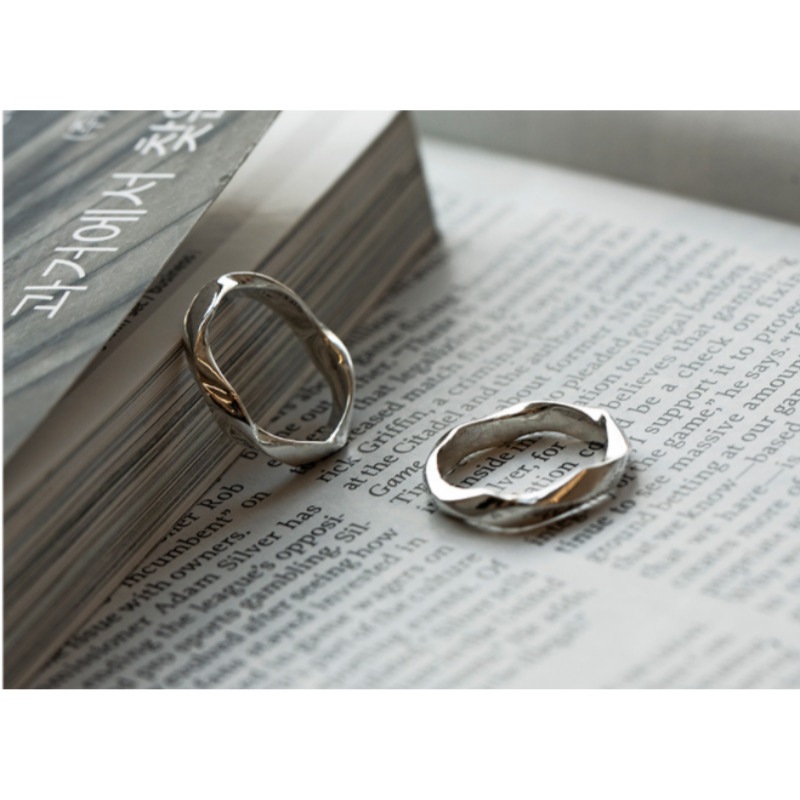 [韓国ブランド] SHOVE OFF/ Twisted Ring/ ツイストリング